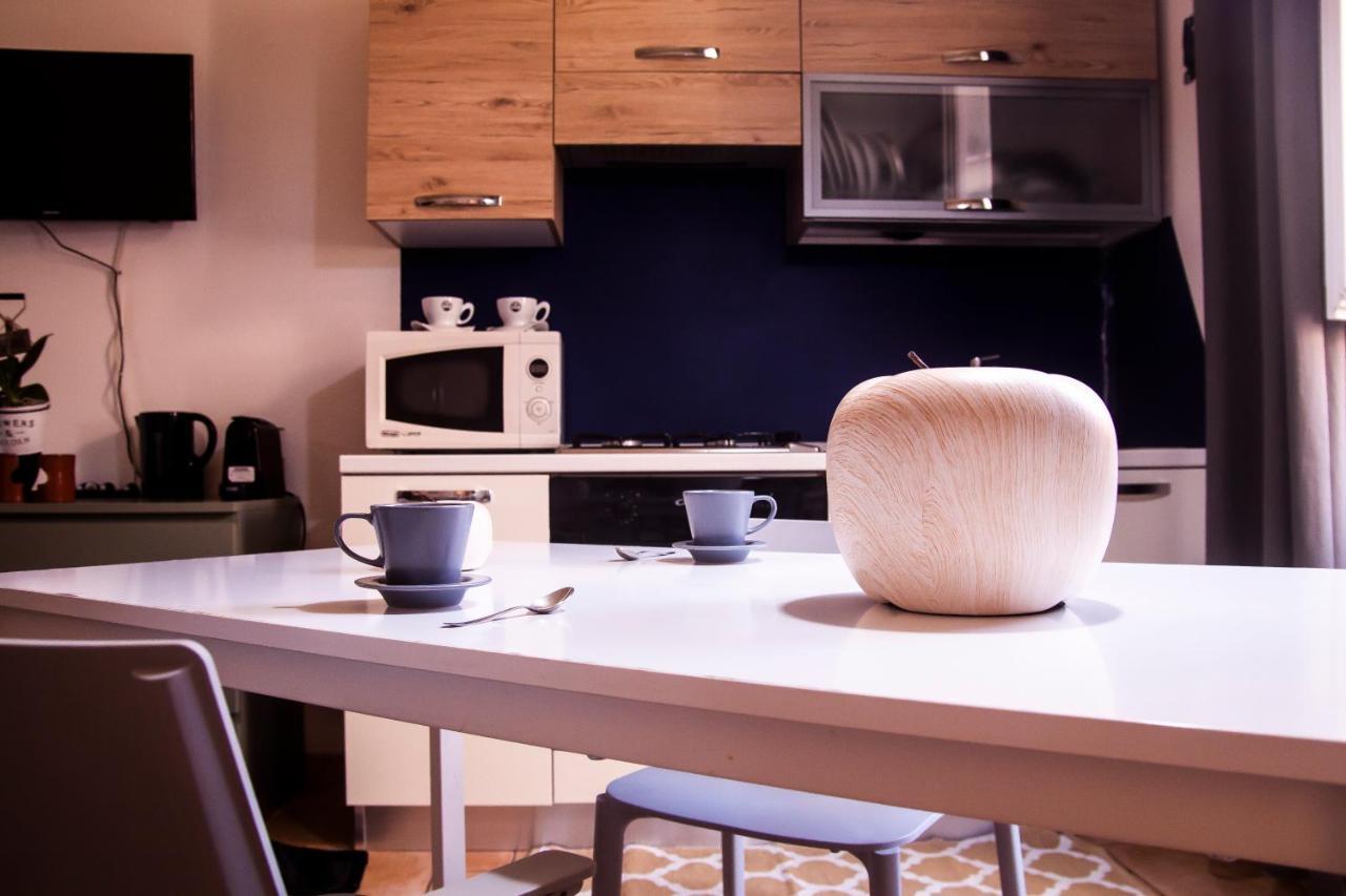 Suite Home Al Centro Di Sassari Bagian luar foto