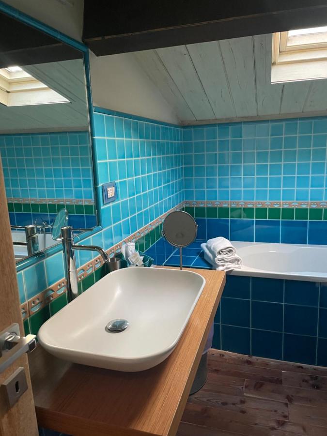 Suite Home Al Centro Di Sassari Bagian luar foto