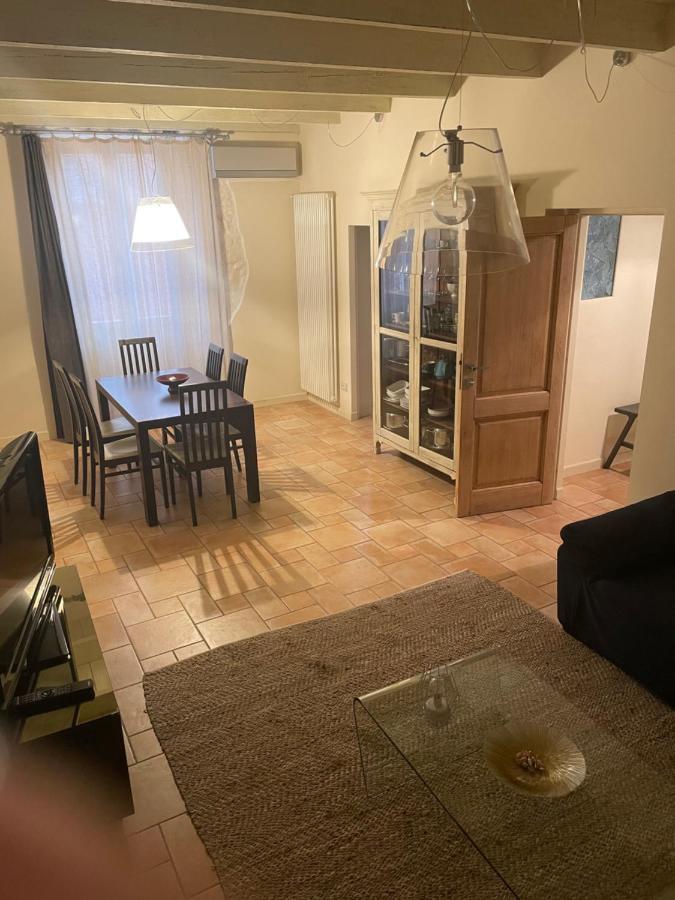 Suite Home Al Centro Di Sassari Bagian luar foto
