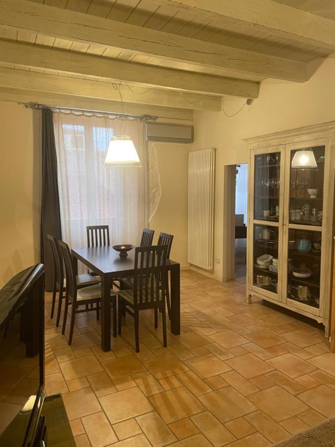 Suite Home Al Centro Di Sassari Bagian luar foto